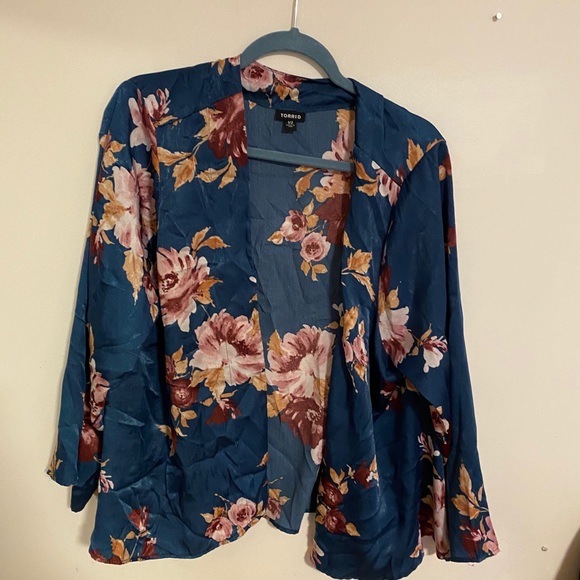 TORRID SILK BLAZER - Picture 2 of 2